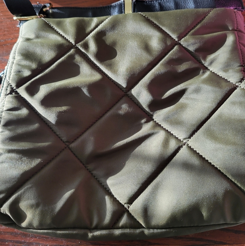 Tutilo crossbody purse